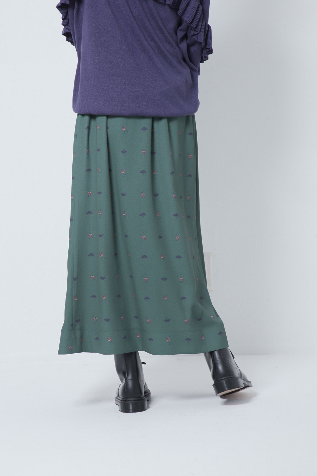 BO205428-dgreen Ordinary Meets Mulga the artist Back Satin Print 2Tack Long Skirt -D GREEN-【BO205428】Del.Oct.